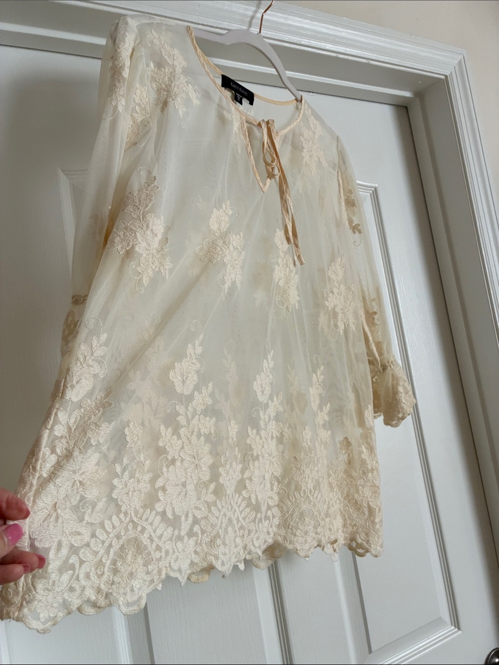 Whimsical Cream Lace Blouse Romantic Feminine Tie Front 3/4 sleeve Size 0X - Picture 6 of 8